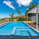 Pinheira Iv -heated Swimming Pool