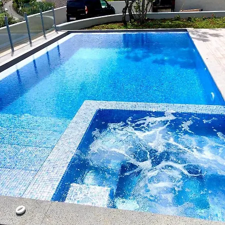 Villa Pinheira Iv -heated Swimming Pool And Jacuzzi