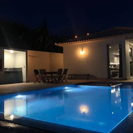 Villa Pinheira Iv -heated Swimming Pool And Jacuzzi Calheta (Madeira)