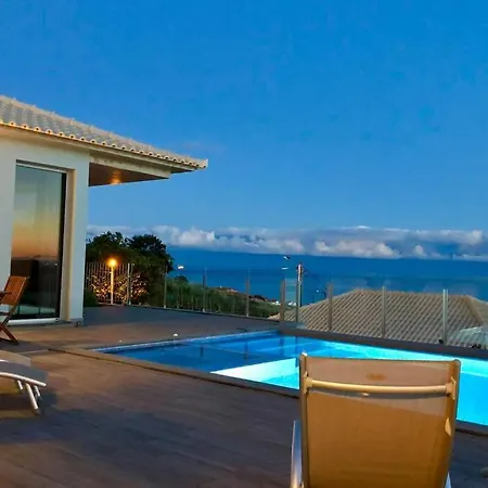 Pinheira Iv -heated Swimming Pool And Jacuzzi *