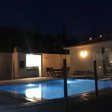 Pinheira Iv -heated Swimming Pool And Jacuzzi Villa