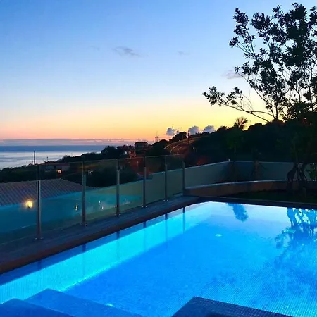 Villa Pinheira Iv -heated Swimming Pool And Jacuzzi *