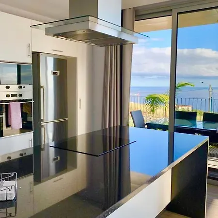 Villa Pinheira Iv -heated Swimming Pool And Jacuzzi Calheta (Madeira)