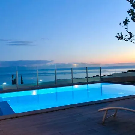 Pinheira Iv -heated Swimming Pool And Jacuzzi Villa *