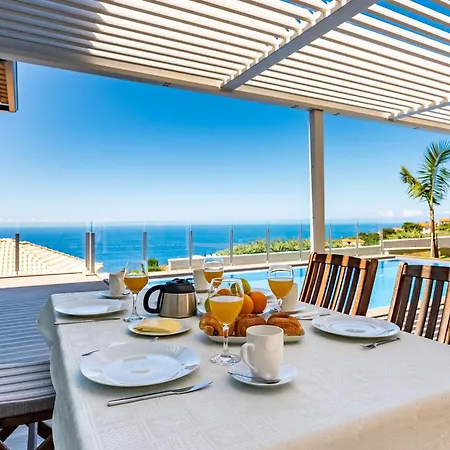 Pinheira Iv -heated Swimming Pool And Jacuzzi