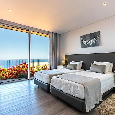 Pinheira Iv -heated Swimming Pool And Jacuzzi Villa