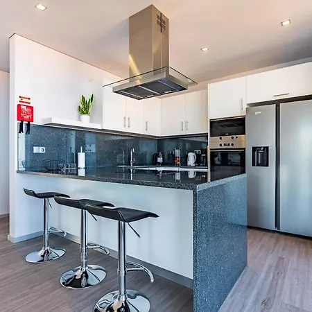 Pinheira Iv -heated Swimming Pool And Jacuzzi Villa *