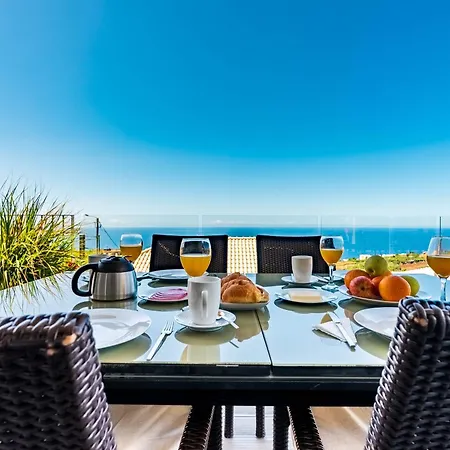 Villa Pinheira Iv -heated Swimming Pool And Jacuzzi Calheta (Madeira)