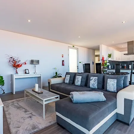 Pinheira Iv -heated Swimming Pool カリェタ