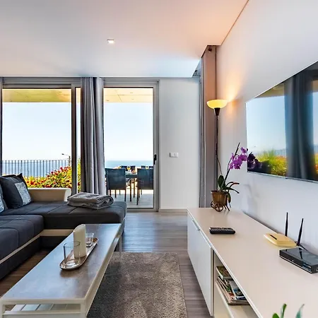 Pinheira Iv -heated Swimming Pool * Calheta (Madeira)