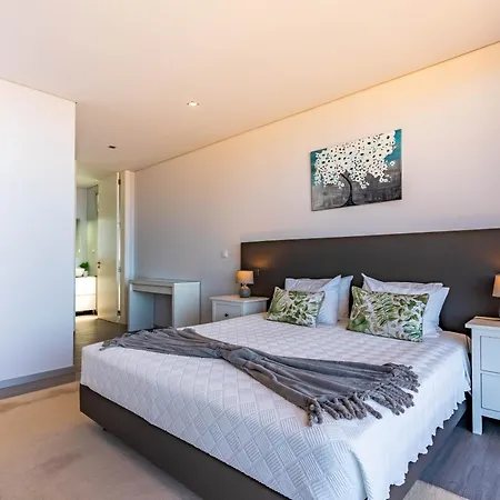 Villa Pinheira Iv -heated Swimming Pool And Jacuzzi *
