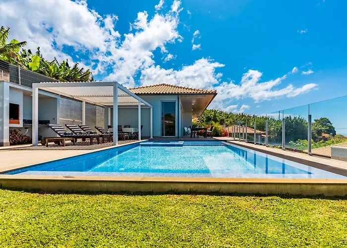 Pinheira Iv -heated Swimming Pool * Calheta (Madeira)