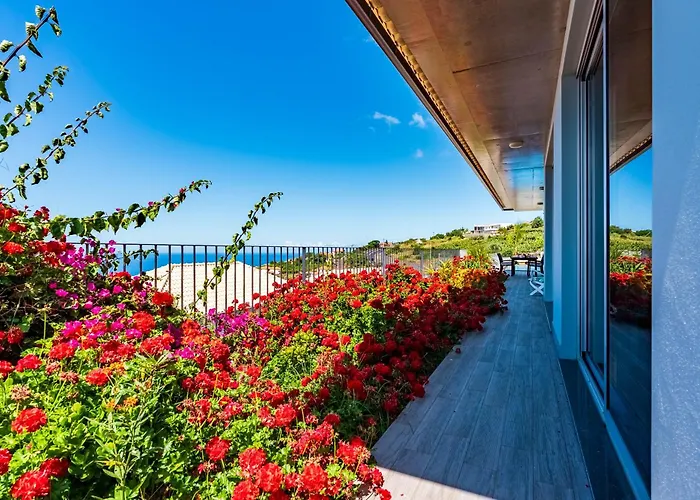 Pinheira Iv -heated Swimming Pool Villa