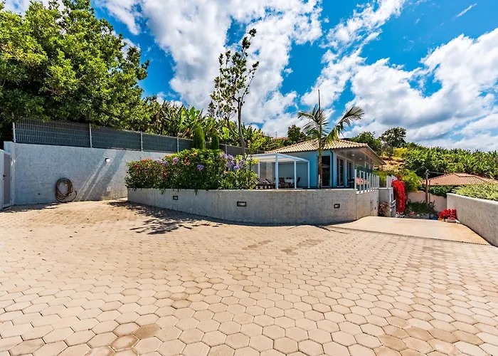 Pinheira Iv -heated Swimming Pool Villa