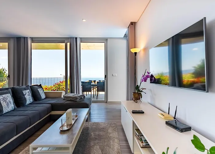 Pinheira Iv -heated Swimming Pool * Calheta (Madeira)