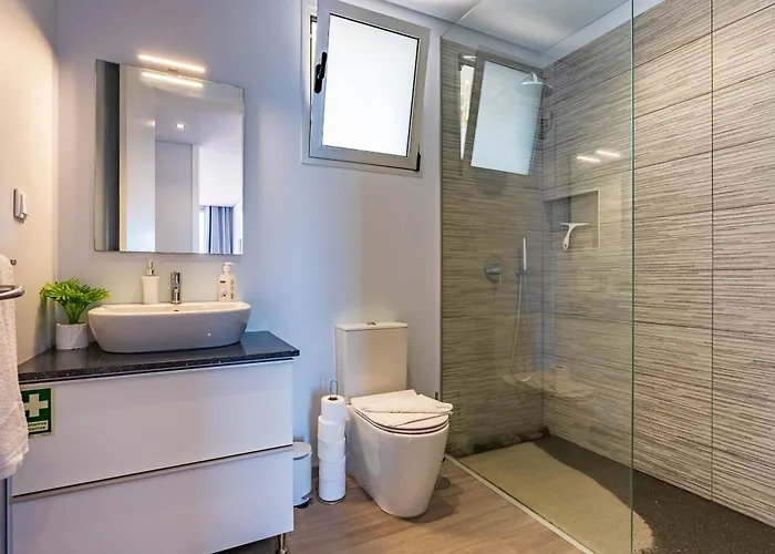 Pinheira Iv -heated Swimming Pool Villa Calheta (Madeira)