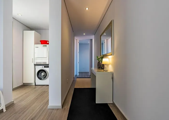 Pinheira Iv -heated Swimming Pool Calheta (Madeira)